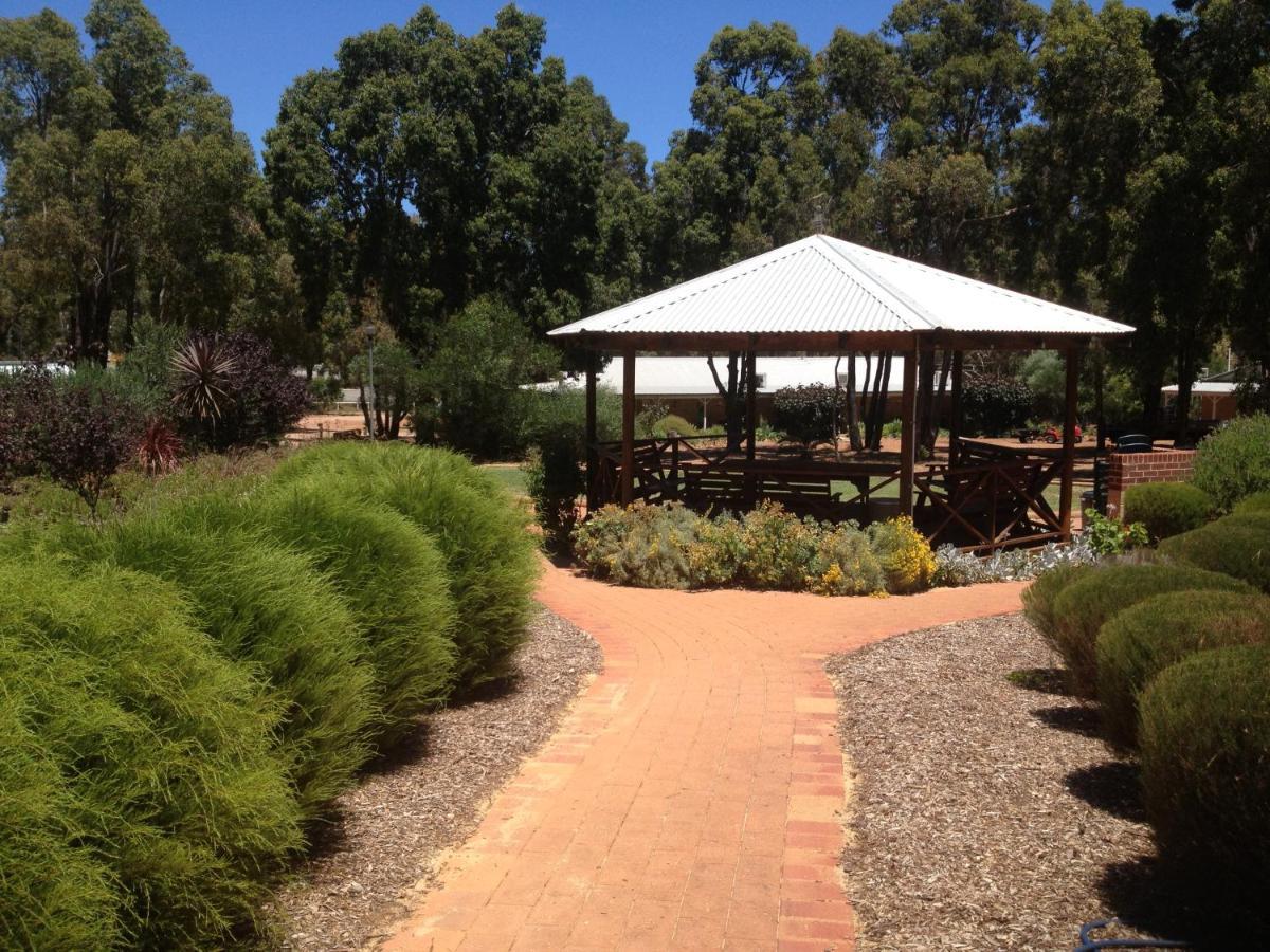 Travellers Rest Motel Mundaring Extérieur photo