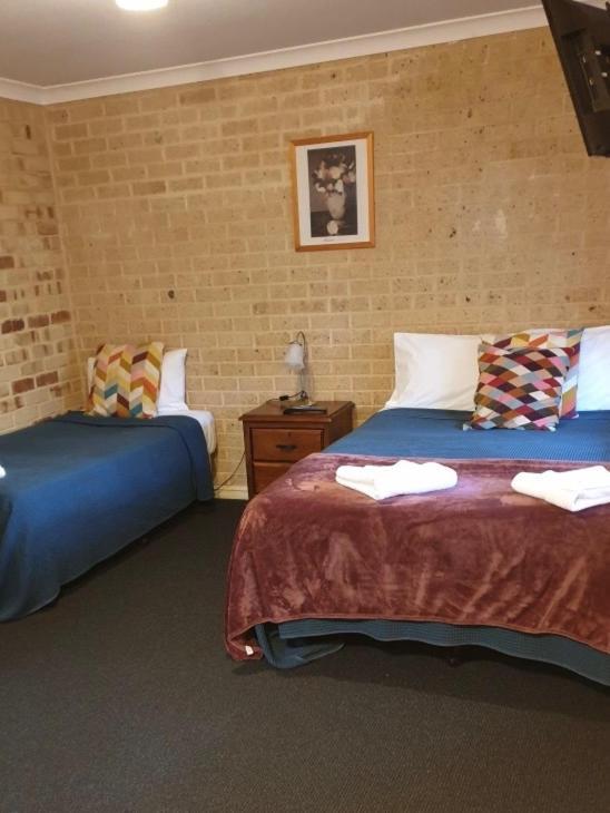 Travellers Rest Motel Mundaring Extérieur photo