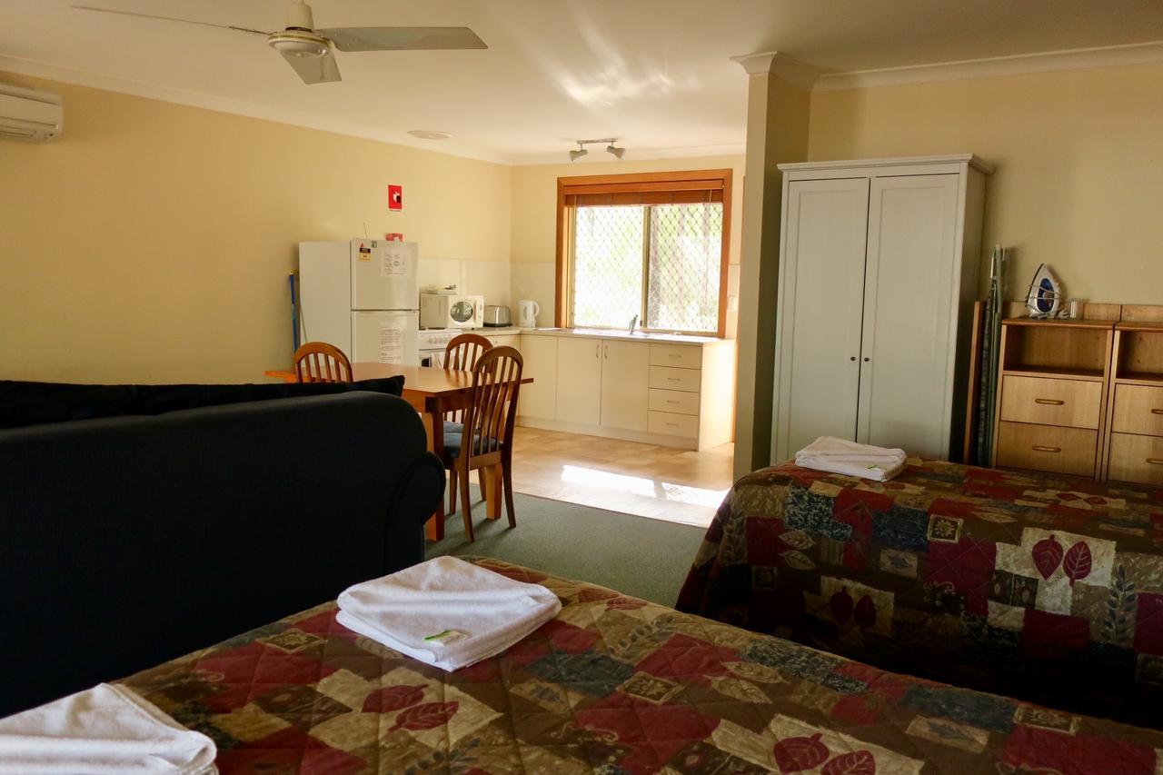 Travellers Rest Motel Mundaring Extérieur photo