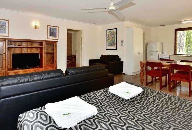 Travellers Rest Motel Mundaring Extérieur photo